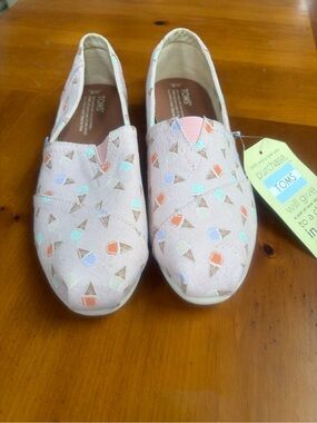 Toms Light Pink Ice Cream Canvas Slip-On Sneakers
